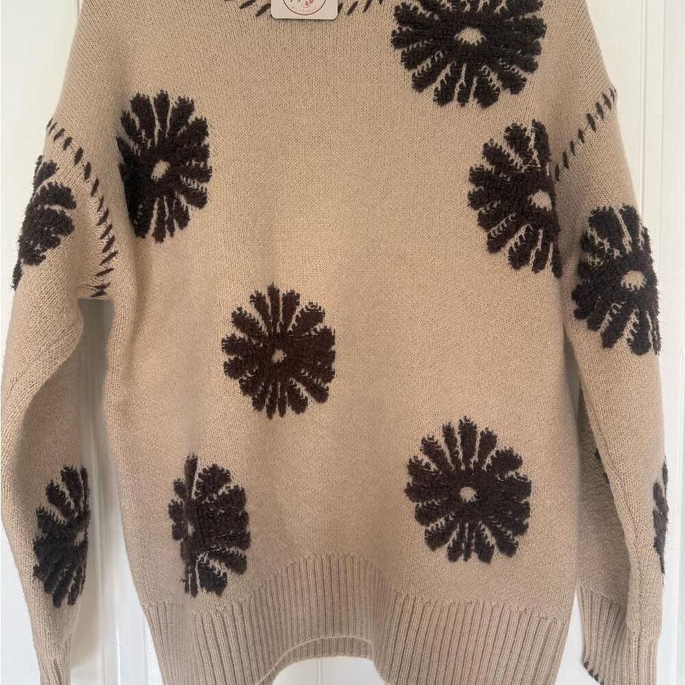 Unbranded Women's Cream and Brown Jumper